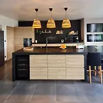 Spacieux Contemporain Avec Terrasse Panoramique Et Piscine Chauffee - Fr-1-584-373 * Favieres (Lorraine)