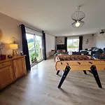 Spacieux Contemporain Avec Terrasse Panoramique Et Piscine Chauffee - Fr-1-584-373 Holiday home Favieres (Lorraine)