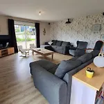 Holiday home Spacieux Contemporain Avec Terrasse Panoramique Et Piscine Chauffee - Fr-1-584-373