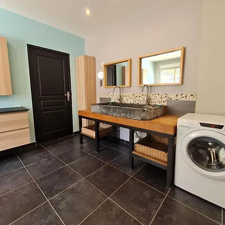 Spacieux Contemporain Avec Terrasse Panoramique Et Piscine Chauffée - Fr-1-584-373 Сasa de vacaciones *