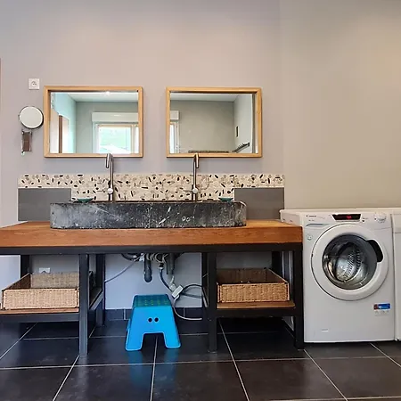 Сasa de vacaciones Spacieux Contemporain Avec Terrasse Panoramique Et Piscine Chauffée - Fr-1-584-373 Favieres (Lorraine)