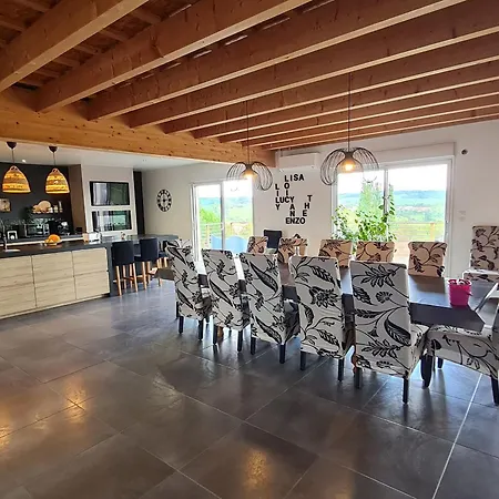 Spacieux Contemporain Avec Terrasse Panoramique Et Piscine Chauffée - Fr-1-584-373 Séjour à la campagne *