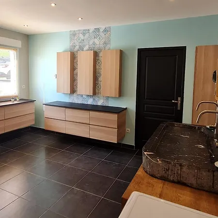 Spacieux Contemporain Avec Terrasse Panoramique Et Piscine Chauffée - Fr-1-584-373 Séjour à la campagne *